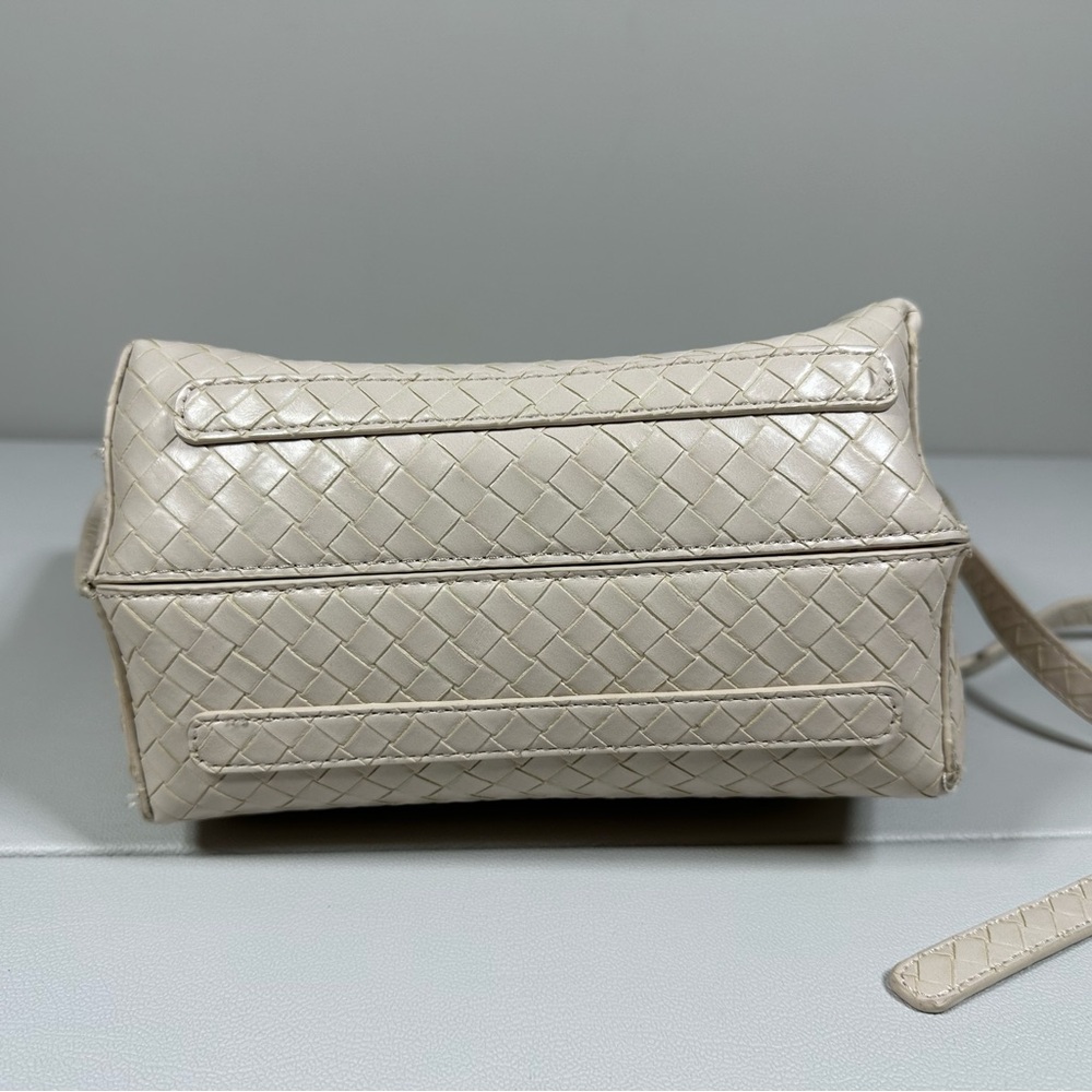 House of Harlow 1960 Terri Woven Vegan Leather Tote Bag - Picture 7 of 11